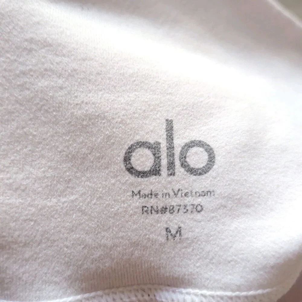 ALO Yoga good shipping